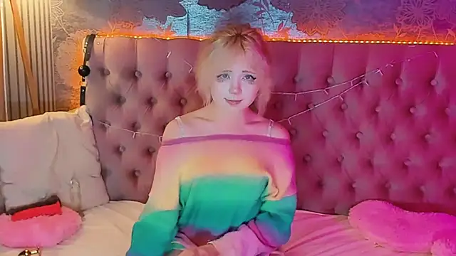 EmilyAngells online show from 12, 6, 2026