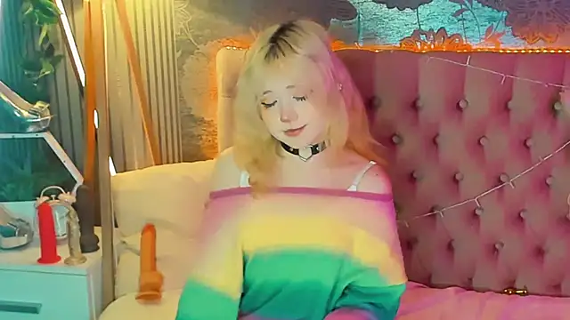 EmilyAngells online show from 7, 7, 2026