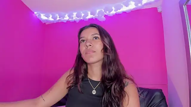 violett 24  online show from 5, 3, 2025