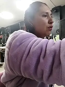 Megan-01- online show from 14, 3, 2025