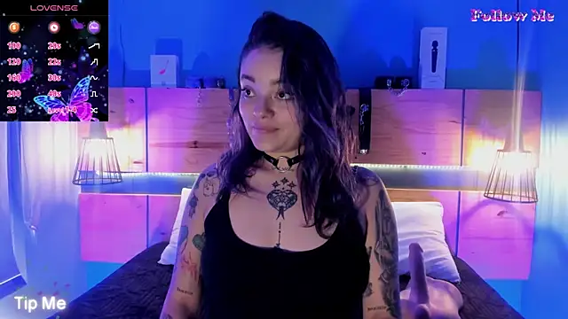 ChloeAllennn online show from 24, 11, 2025