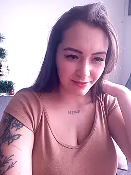 Luna kitty online show from 5, 1, 2026