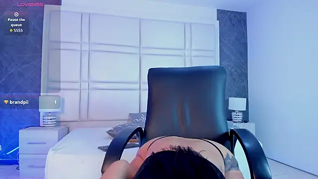 Ivaannaa  online show from 13, 3, 2026