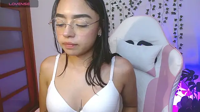 Snapshot of hellokitty__valery chatting on 19, 7, 2026 hellokitty valery online show from 19, 7, 2026