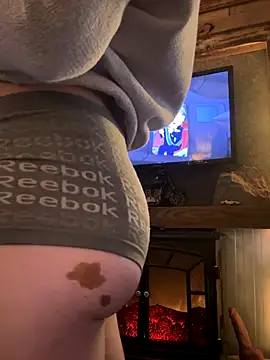 Polaroid White online show from 28, 11, 2025