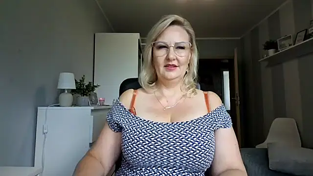 DianaLive online show from 24, 7, 2026