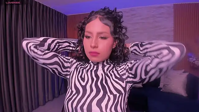 hannah thomson  online show from 27, 9, 2025