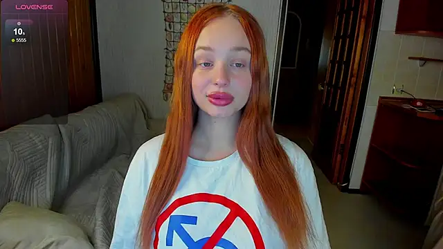 Snapshot of cutee_selena chatting on 22, 2, 2025 cutee selena online show from 22, 2, 2025