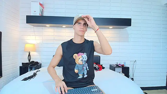 Maximiliano  Fire online show from 11, 3, 2025