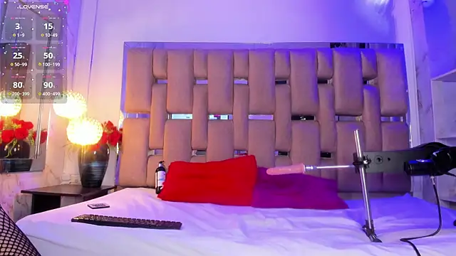 ValentinoMoreti online show from 15, 3, 2025