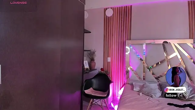 sweetviolet   online show from 18, 4, 2026