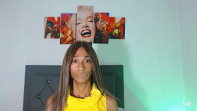 Snapshot of red_veltet chatting on 7, 4, 2026 red veltet online show from 7, 4, 2026