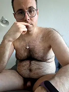 Snapshot of Simonudist chatting on 18, 3, 2026 Simonudist online show from 18, 3, 2026