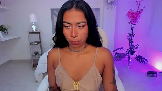 Ivyy Moon  online show from 11, 3, 2025