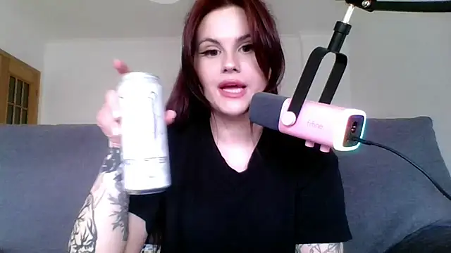 Snapshot of Della_Ideal chatting on 2, 3, 2025 Della Ideal online show from 2, 3, 2025