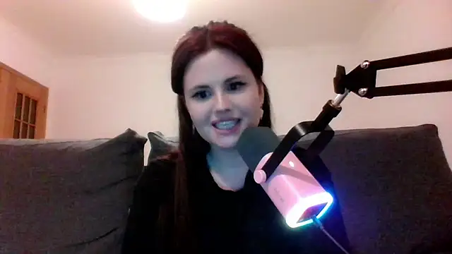 Snapshot of Della_Ideal chatting on 2, 3, 2025 Della Ideal online show from 2, 3, 2025