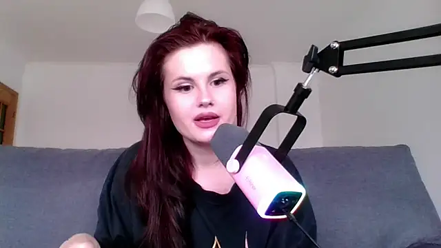 Snapshot of Della_Ideal chatting on 5, 3, 2025 Della Ideal online show from 5, 3, 2025