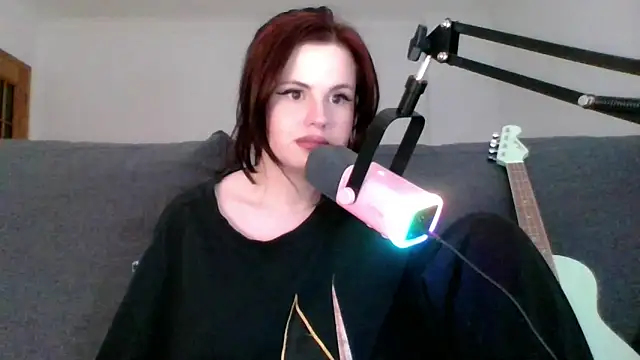 Snapshot of Della_Ideal chatting on 5, 3, 2025 Della Ideal online show from 5, 3, 2025