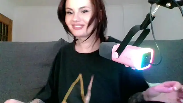 Snapshot of Della_Ideal chatting on 5, 3, 2025 Della Ideal online show from 5, 3, 2025