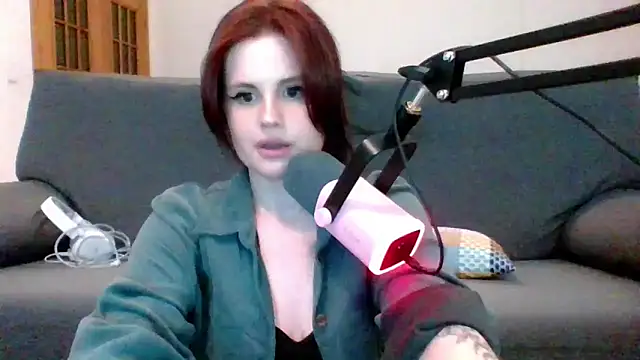 Snapshot of Della_Ideal chatting on 9, 3, 2025 Della Ideal online show from 9, 3, 2025