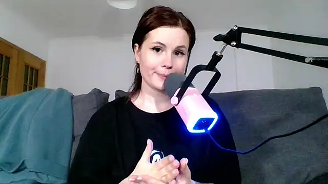 Snapshot of Della_Ideal chatting on 10, 3, 2025 Della Ideal online show from 10, 3, 2025