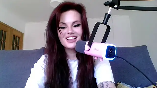 Snapshot of Della_Ideal chatting on 11, 3, 2025 Della Ideal online show from 11, 3, 2025