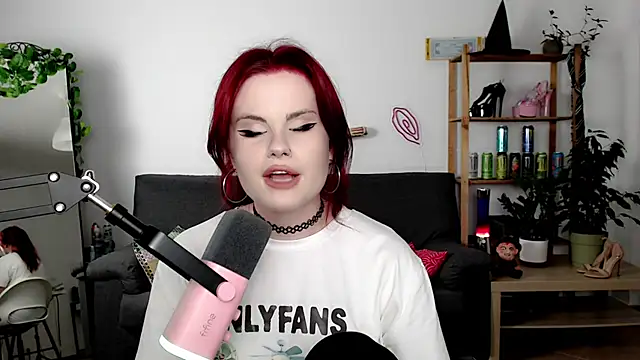 Snapshot of Della_Ideal chatting on 20, 9, 2025 Della Ideal online show from 20, 9, 2025