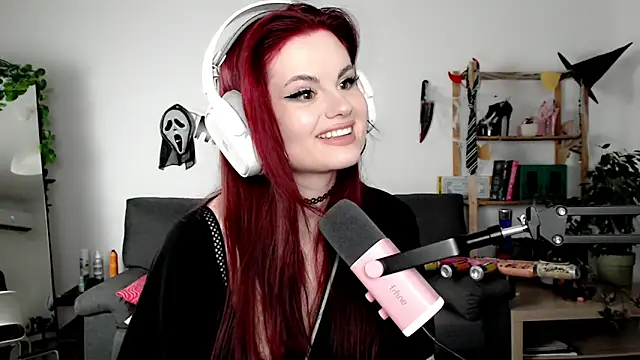 Snapshot of Della_Ideal chatting on 19, 10, 2025 Della Ideal online show from 19, 10, 2025