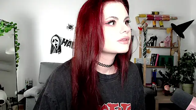 Snapshot of Della_Ideal chatting on 20, 10, 2025 Della Ideal online show from 20, 10, 2025