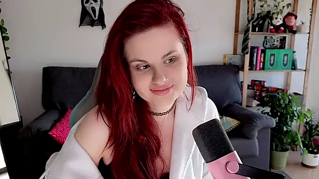 Snapshot of Della_Ideal chatting on 2, 12, 2025 Della Ideal online show from 2, 12, 2025