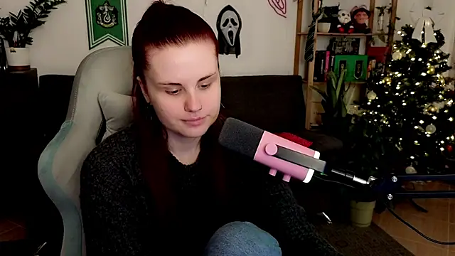 Snapshot of Della_Ideal chatting on 22, 12, 2025 Della Ideal online show from 22, 12, 2025