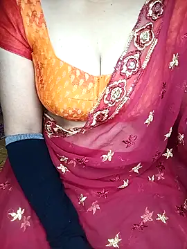 Snapshot of geetha_telugu_kan277 chatting on 25, 9, 2025 geetha telugu kan277 online show from 25, 9, 2025