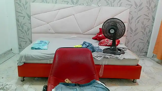 Snapshot of SexyPamela69 chatting on 27, 6, 2026 SexyPamela69 online show from 27, 6, 2026