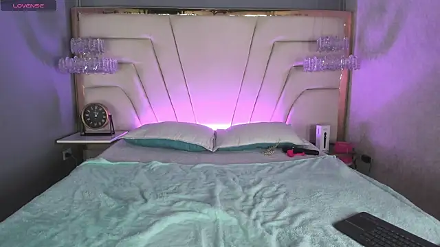 nathalya summer online show from 7, 4, 2026