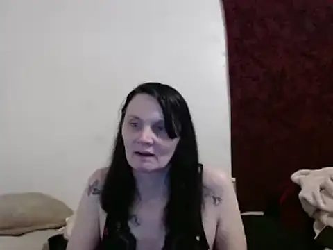 Hotmodel1984 online show from 13, 3, 2025