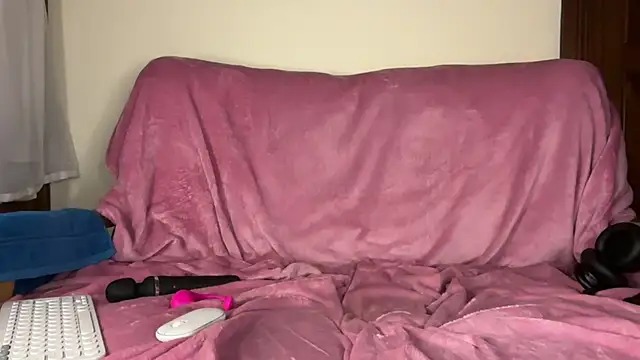 Snapshot of bayofdarkness chatting on 24, 10, 2025 bayofdarkness online show from 24, 10, 2025