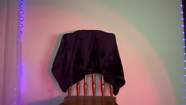 Snapshot of bayofdarkness chatting on 18, 12, 2025 bayofdarkness online show from 18, 12, 2025