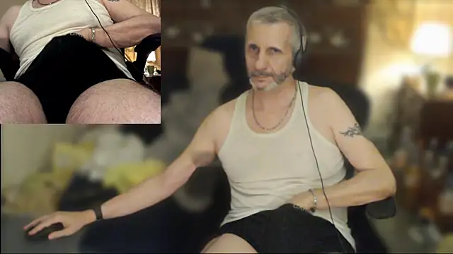 maxdaddy690 online show from 18, 5, 2026