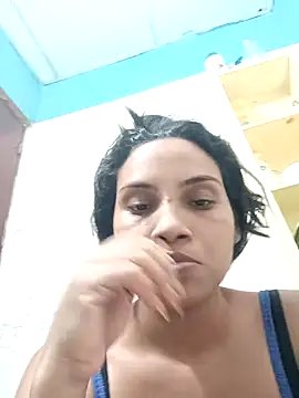 Laurabutt online show from 14, 10, 2025