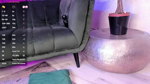 CutiePie69   online show from 30, 9, 2025