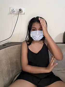 Snapshot of Your_ishani_baby chatting on 10, 10, 2025 Your ishani baby online show from 10, 10, 2025