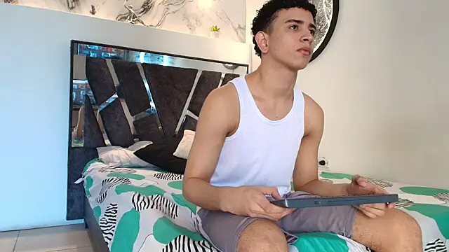 KING OFF BOYS online show from 22, 11, 2025