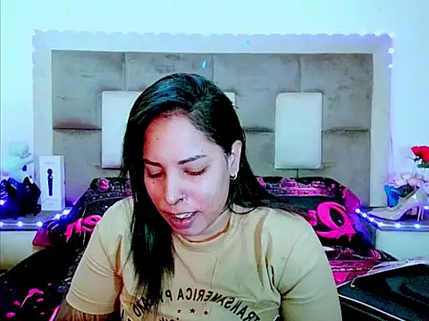 Snapshot of indiantopaz694u chatting on 23, 6, 2026 indiantopaz694u online show from 23, 6, 2026