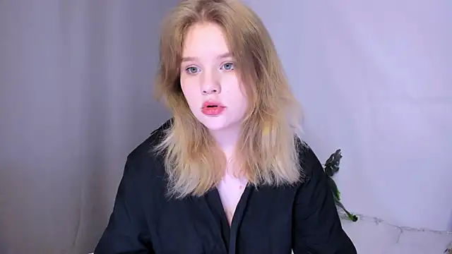 LaseyMoon online show from 10, 3, 2025