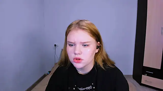 LaseyMoon online show from 27, 11, 2025