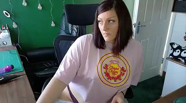 CurvyNolaMILFx online show from 13, 3, 2025