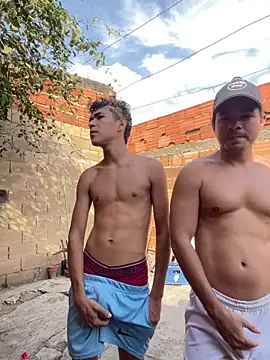 twinks 28 online show from 4, 3, 2026