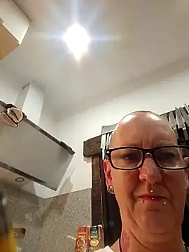 Emma Milf25 online show from 15, 11, 2025