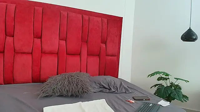 Vaiolett Smith online show from 1, 3, 2025