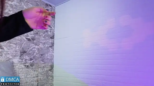 MaeveKuro online show from 6, 10, 2025